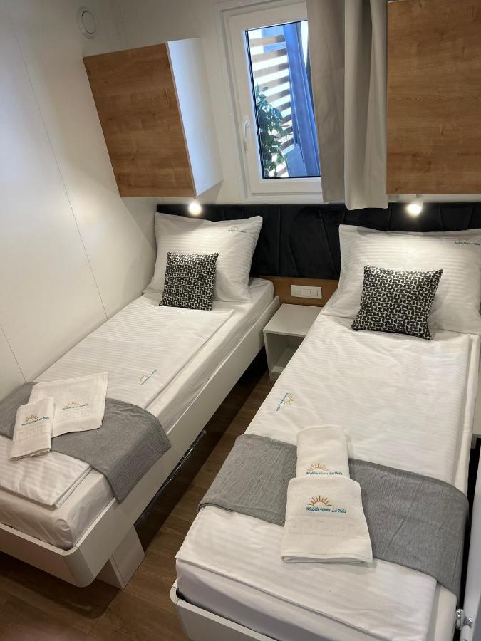 Mobile Home La Vida Biograd Na Moru Esterno foto