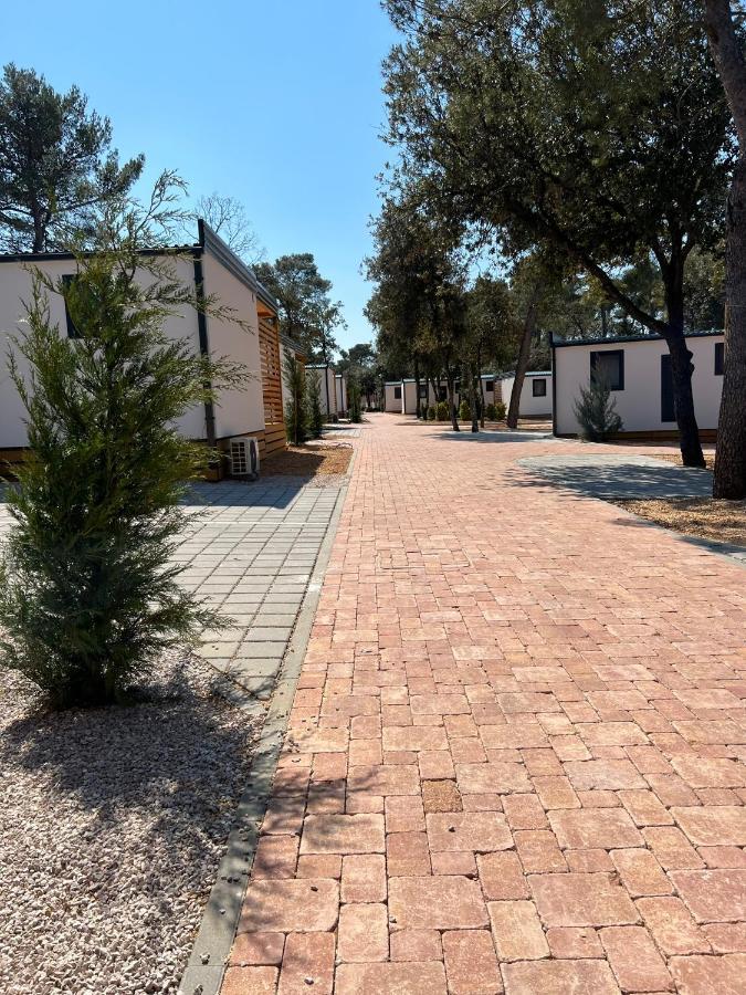 Mobile Home La Vida Biograd Na Moru Esterno foto
